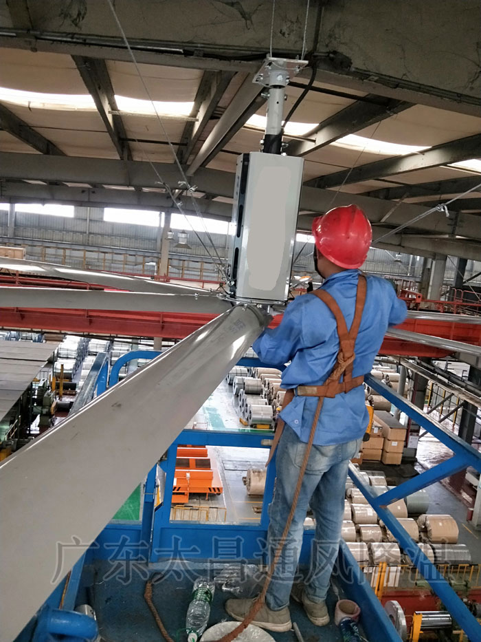 為什么工業(yè)車間要安裝工業(yè)大風扇通風降溫呢？