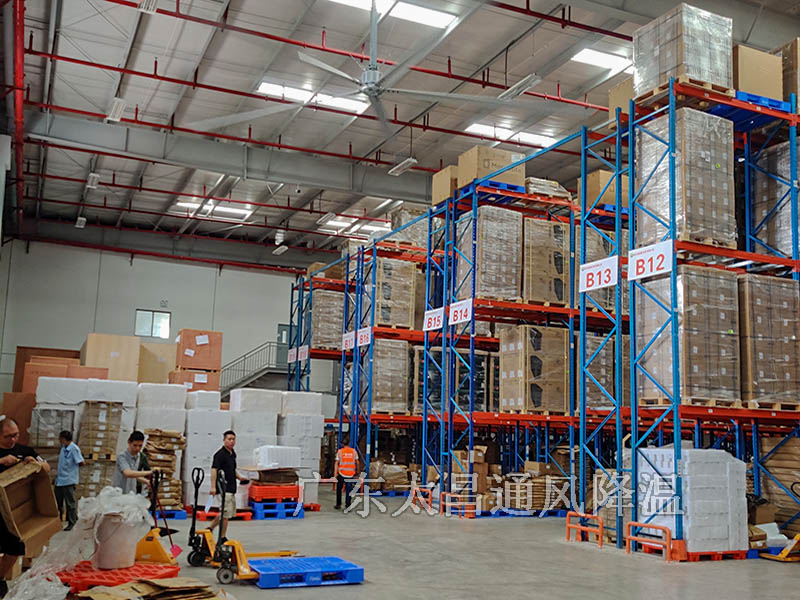 大型工廠降溫用哪種降溫設(shè)備比較好？