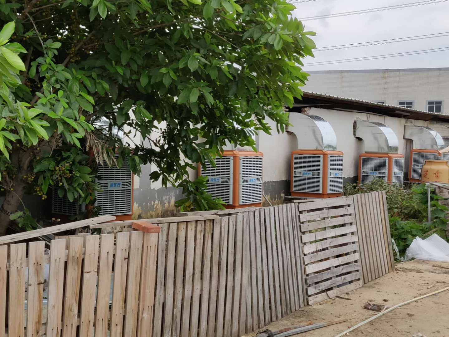 珍珠棉生產(chǎn)車間環(huán)?？照{(diào)降溫方案